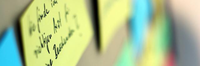 Pinnwand mit den Merkzetteln