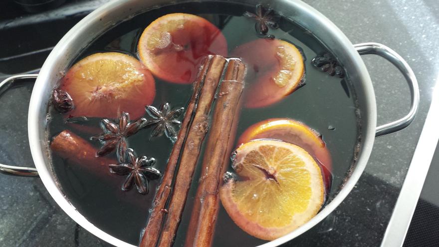 Gluehwein im Topf
