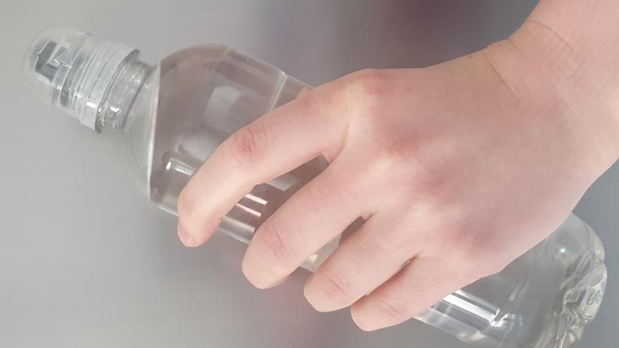 Desinfektion in Getränkeflasche