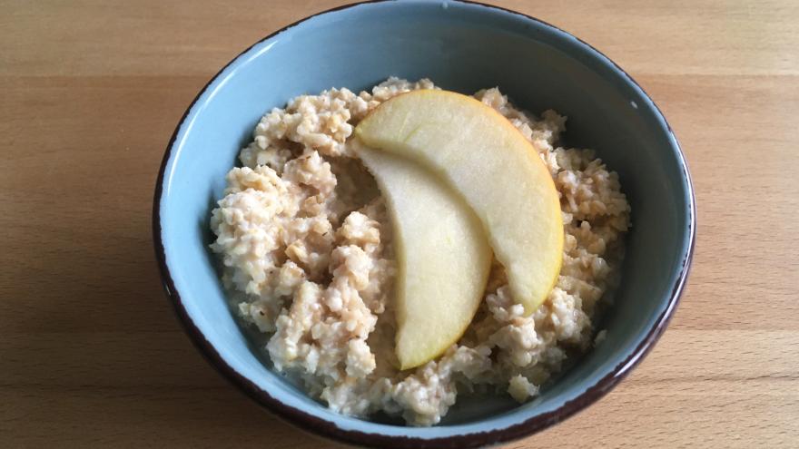 Apfel mit Porridge