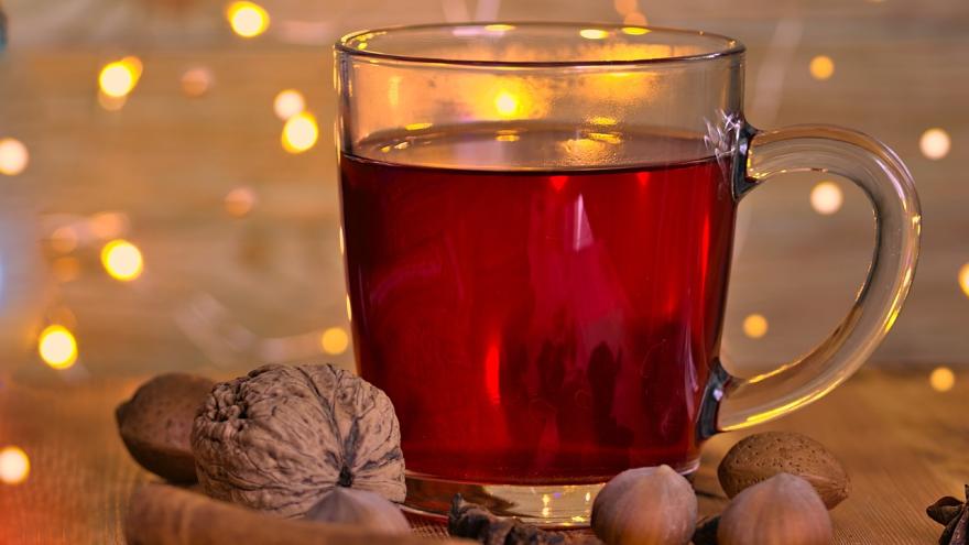 Glühwein – in weihnachtlicher Deko