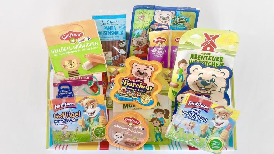 mehrere Kinder-Wurstpackungen 