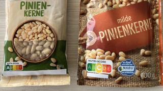 zwei pinienverpackungen